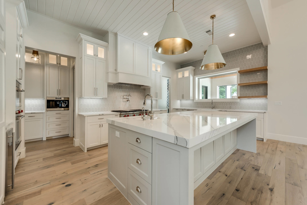 Kitchen - Atwood Custom Homes